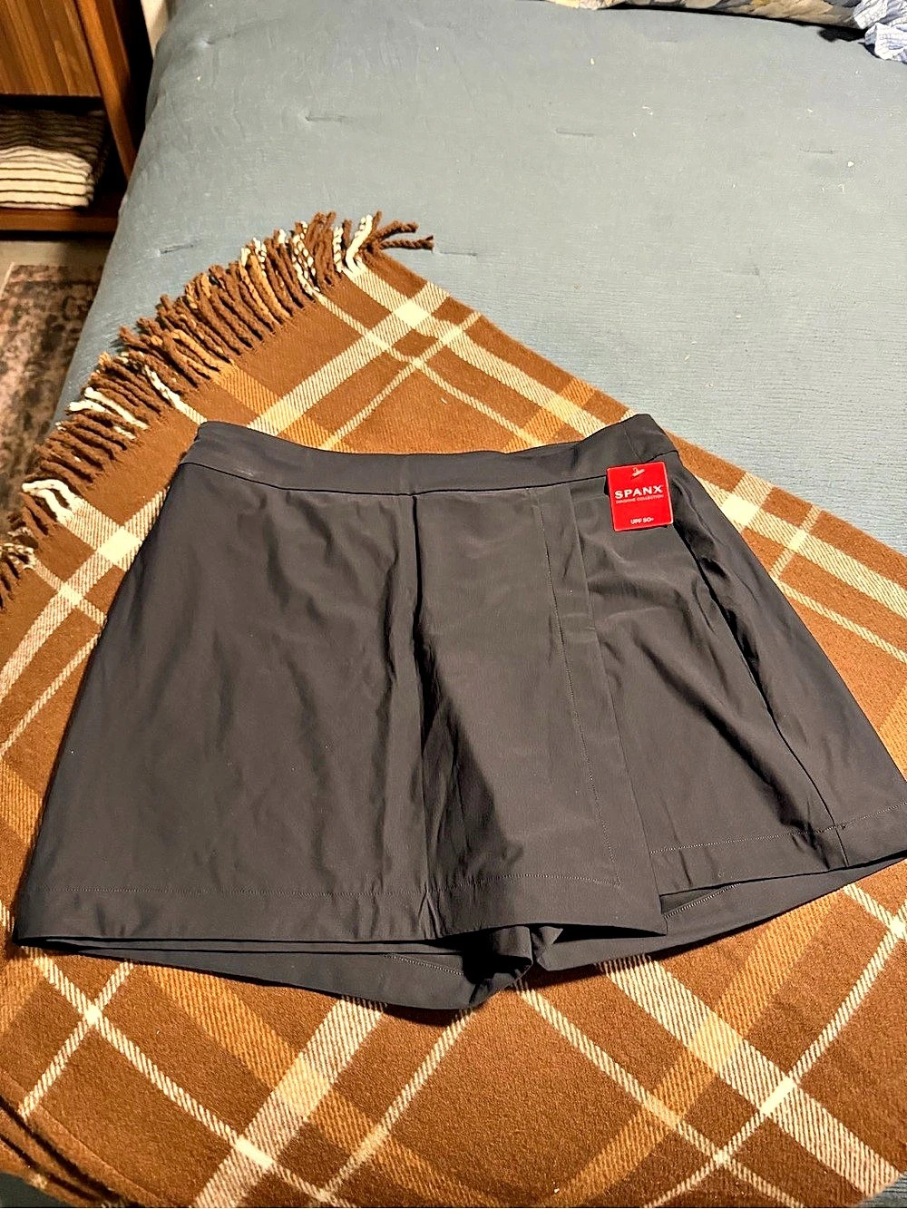 SPANX Studio Collection Athletic Shorts in Black Size Medium NWT